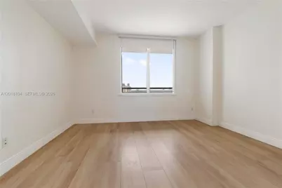 325 S Biscayne #1718, Miami, FL 33131 - Photo 10