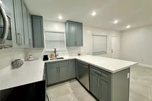 1975 NE 135th St, North Miami, FL 33181 - Photo 12