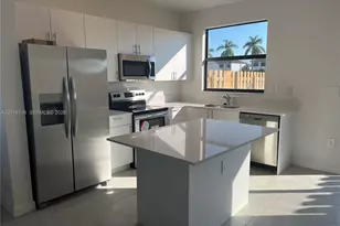 11804 SW 247th Ter, Homestead, FL 33032 - Photo 2