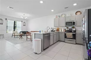 2014 Sugar Maple Dr, Riviera Beach, FL 33410 - Photo 12
