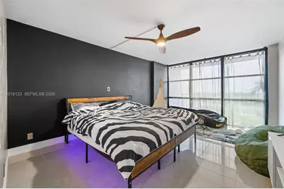 1000 Parkview Dr #1025, Hallandale Beach, FL 33009 - Photo 12