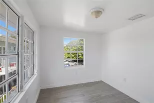 1035 NW 5th St, Miami, FL 33128 - Photo 6