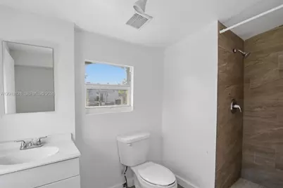 1035 NW 5th St #4, Miami, FL 33128 - Photo 14