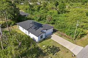 136 Lomas Rd, Other City - In The State Of Florida, FL 33947 - Photo 4