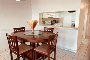 2555 Collins Ave, Miami Beach, FL 33140 - Photo 4