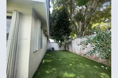 1004 San Remo Cir, Homestead, FL 33035 - Photo 24