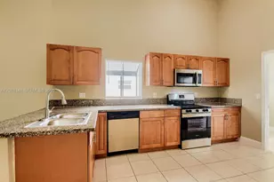8515 NW 83rd St, Tamarac, FL 33321 - Photo 6