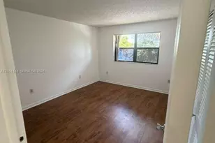 7160 NW 179th St, Hialeah, FL 33015 - Photo 14