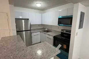 7160 NW 179th St, Hialeah, FL 33015 - Photo 8