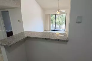 7160 NW 179th St, Hialeah, FL 33015 - Photo 12