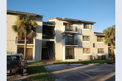 7160 NW 179th St #310, Hialeah, FL 33015 - Photo 4