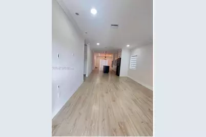 897 E 20th St #0, Hialeah, FL 33013 - Photo 6