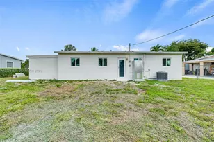11490 Pinkston Dr, Miami, FL 33176 - Photo 18