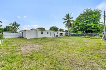 11490 Pinkston Dr, Miami, FL 33176 - Photo 22
