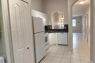 2151 NW 77th Way, Pembroke Pines, FL 33024 - Photo 4