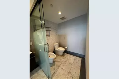 200 Biscayne Boulevard Way #3110, Miami, FL 33131 - Photo 10