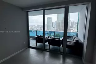 200 Biscayne Blvd Way, Miami, FL 33131 - Photo 8