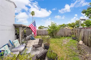 19903 NW 67th Ct, Hialeah, FL 33015 - Photo 24