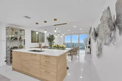 16385 Biscayne Blvd #2101, North Miami Beach, FL 33160 - Photo 12