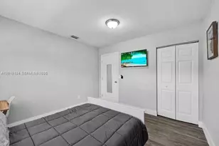 1324 NE 151st St, North Miami Beach, FL 33162 - Photo 6