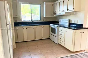 8208 W Bitterbush Ln, Port Saint Lucie, FL 34952 - Photo 2