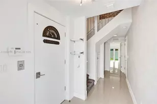 820 NE 7th St, Fort Lauderdale, FL 33304 - Photo 10