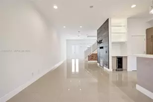 820 NE 7th St, Fort Lauderdale, FL 33304 - Photo 4