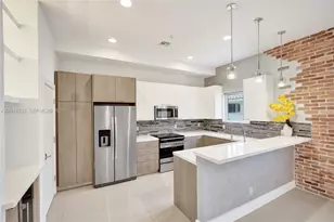 820 NE 7th St, Fort Lauderdale, FL 33304 - Photo 32