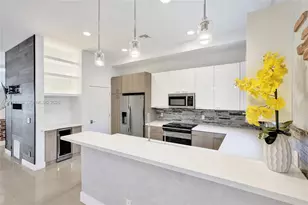 820 NE 7th St, Fort Lauderdale, FL 33304 - Photo 34