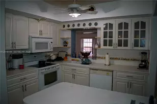 5349 W 14th Ln, Hialeah, FL 33012 - Photo 8
