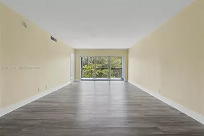 3250 N Palm Aire Dr #406, Pompano Beach, FL 33069 - Photo 2