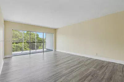 3250 N Palm Aire Dr #406, Pompano Beach, FL 33069 - Photo 4