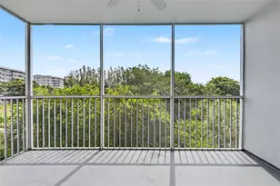 3250 N Palm Aire Dr, Pompano Beach, FL 33069 - Photo 24