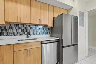 3250 N Palm Aire Dr, Pompano Beach, FL 33069 - Photo 8