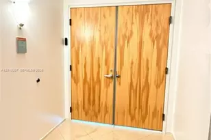 19400 Turnberry Way, Aventura, FL 33180 - Photo 30