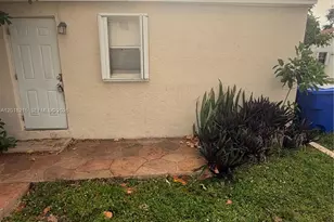 410 N 58th Ave, Hollywood, FL 33021 - Photo 2