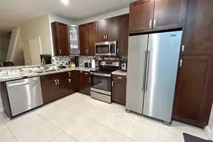 2042 Madeira Dr, Weston, FL 33327 - Photo 10
