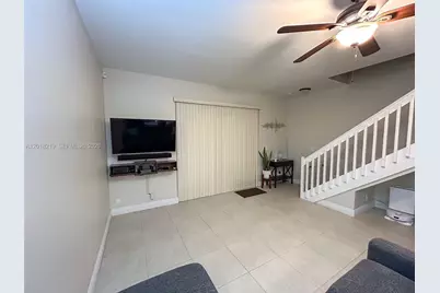 2042 Madeira Dr, Weston, FL 33327 - Photo 8