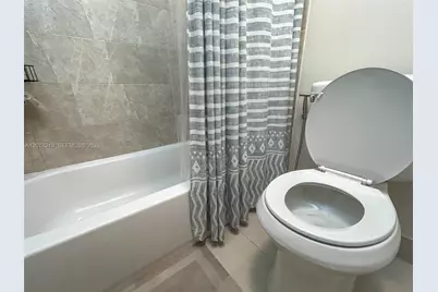 2042 Madeira Dr, Weston, FL 33327 - Photo 18