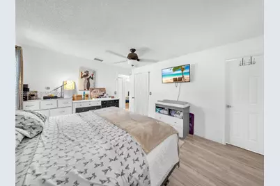 1027 SW 49th Ter, Margate, FL 33068 - Photo 12