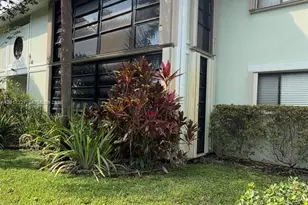 761 NE 199th St, Miami, FL 33179 - Photo 20