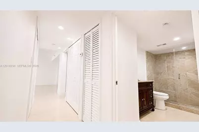 1621 Collins Ave #310, Miami Beach, FL 33139 - Photo 26