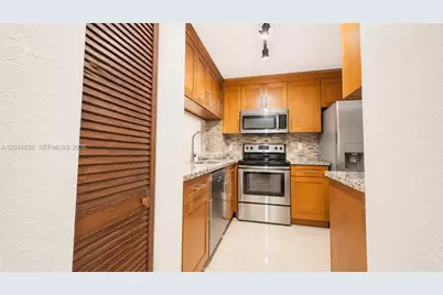 1621 Collins Ave #310, Miami Beach, FL 33139 - Photo 30