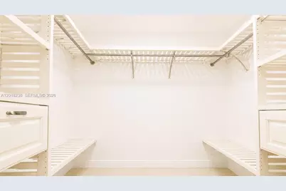 1621 Collins Ave #310, Miami Beach, FL 33139 - Photo 24