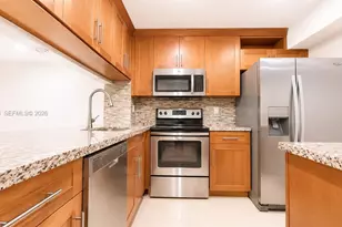 1621 Collins Ave, Miami Beach, FL 33139 - Photo 32