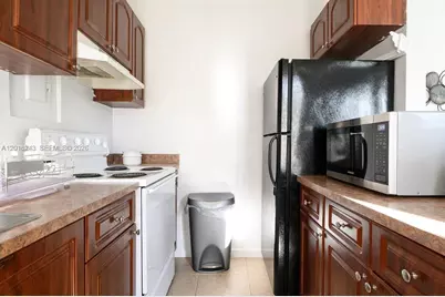 699 S Federal Hwy, Hollywood, FL 33020 - Photo 22