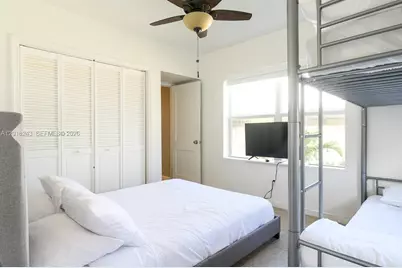 699 S Federal Hwy, Hollywood, FL 33020 - Photo 18