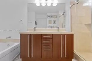 79 SW 12th St, Miami, FL 33130 - Photo 18
