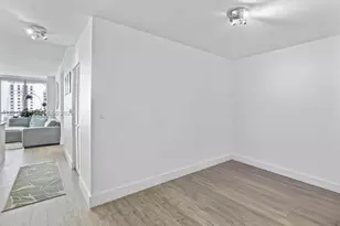 79 SW 12th St, Miami, FL 33130 - Photo 10