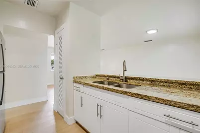 532 SW 79th Ave #532, Miami, FL 33144 - Photo 6